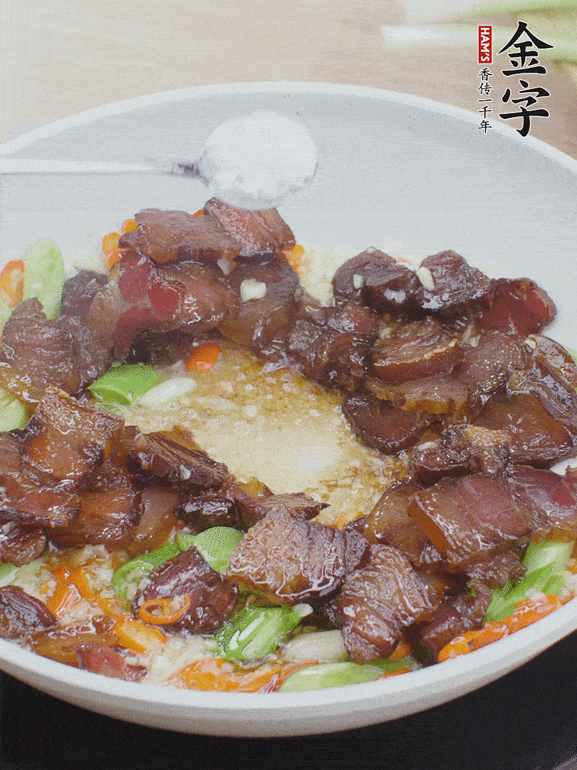 下醬油肉，一點(diǎn)生抽、白糖調(diào)味。