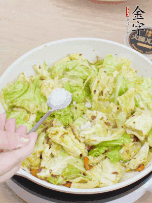 一點鹽、糖調(diào)味。