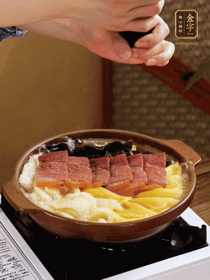 加水沒過食材，煮15-20分鐘